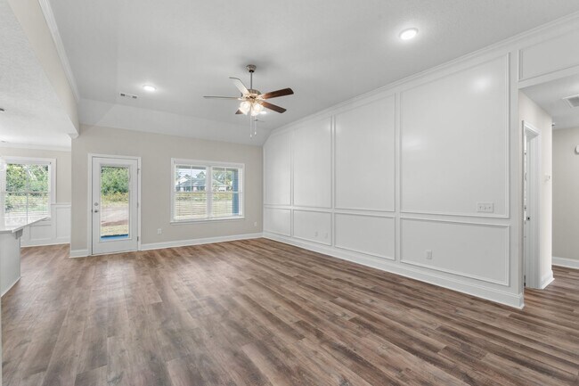 Building Photo - Latitude 32