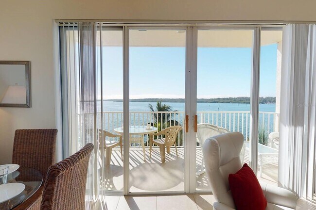 Building Photo - 8800 Bay Pines Blvd