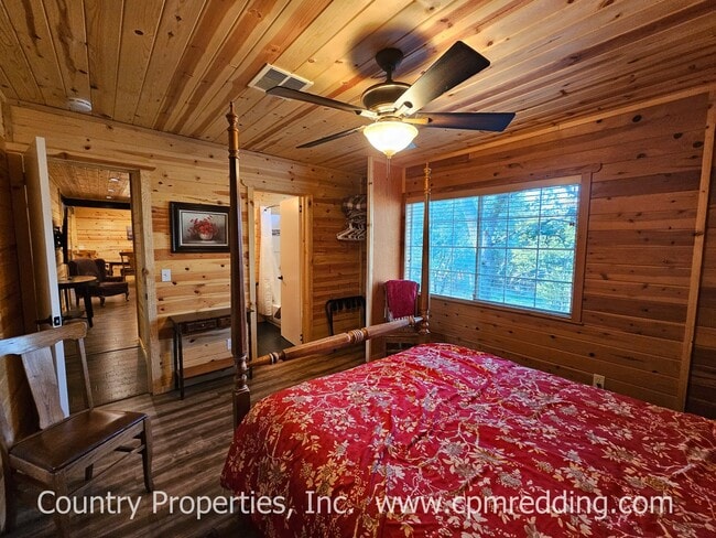 Building Photo - Country Living with 4 Bedrooms plus an Off...