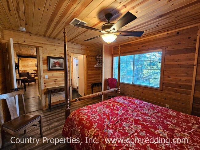 Building Photo - Country Living with 4 Bedrooms plus an Office!