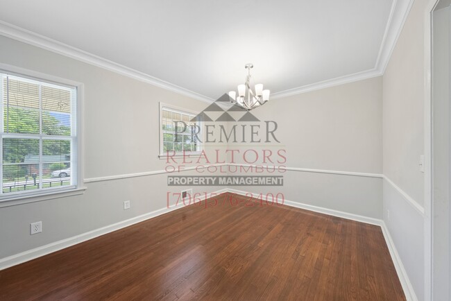 Building Photo - 4115 Lyn Dr