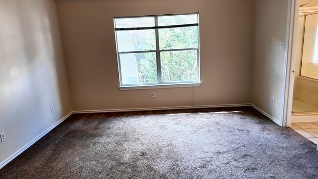 Building Photo - 39 S Camellia Grove Cir