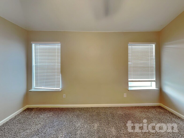 Building Photo - 1110 Sage Brush Tr