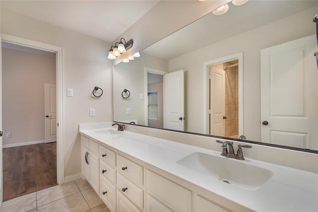 Building Photo - 904 Snyder Dr