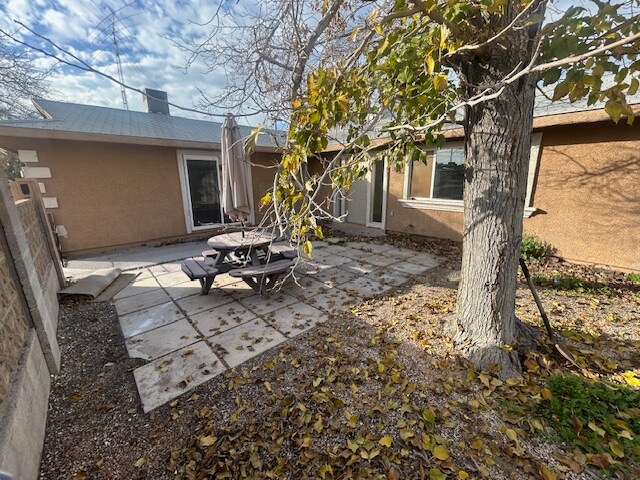 Building Photo - 5900 Fawn Ave