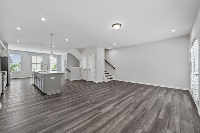 Building Photo - BRAND NEW Townhome located in Westside Ben...