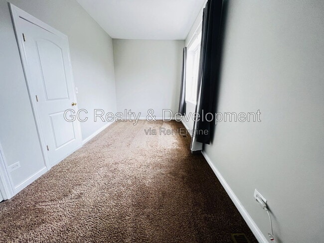 Building Photo - 1512 W 17th St