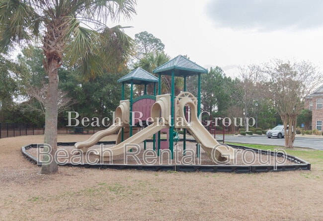 Building Photo - 2029 Silvercrest Dr