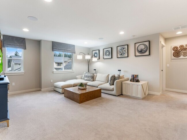 Building Photo - Stunning 4 Bed/2.5 Bath Modern Farmhouse in Scouters Mountain - HV