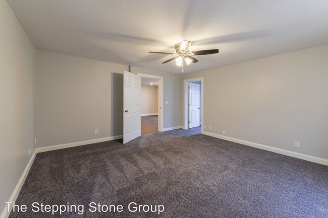 Building Photo - 2725 Hennepin Ave