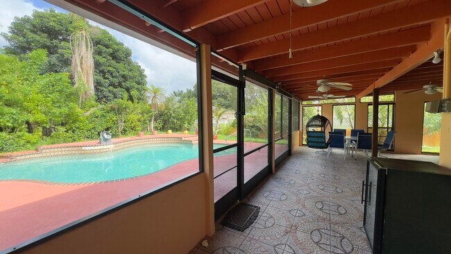 Building Photo - 12157 Sycamore Ln