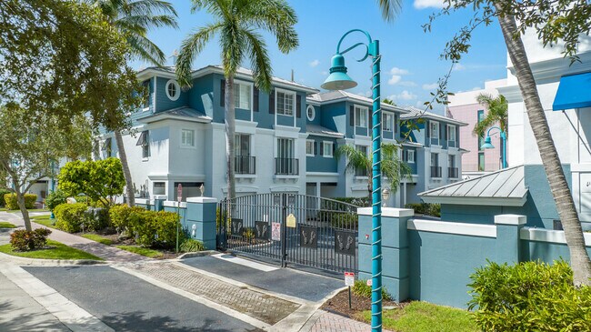 Building Photo - 250 NE 3rd Ave