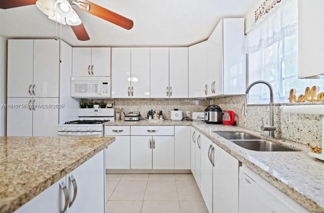 Building Photo - 20235 SW 172nd Ave