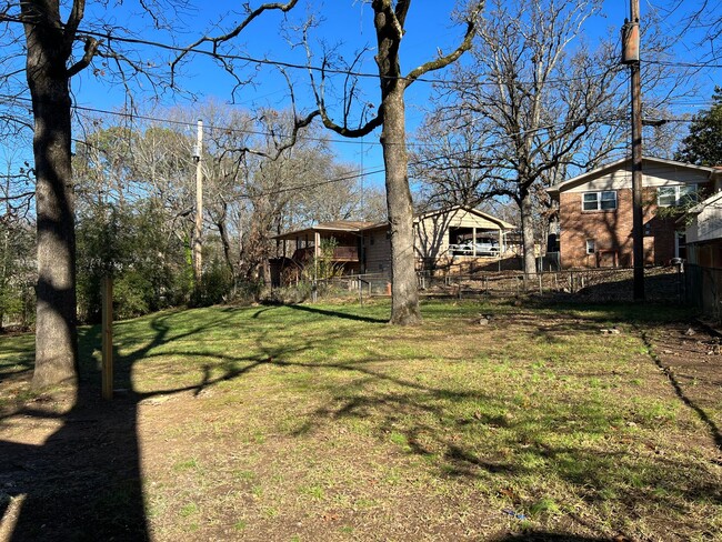 Building Photo - 6521 Corsica Dr