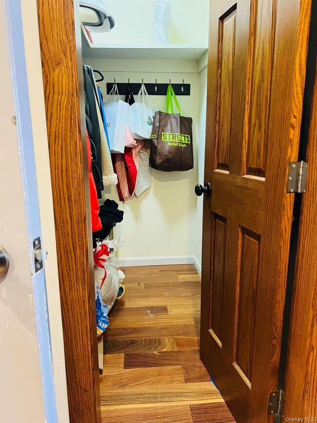 Building Photo - 62-54 Dry Harbor Rd