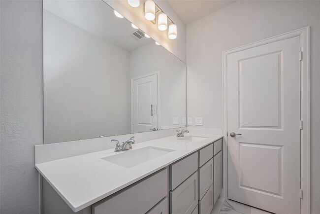 Building Photo - 11430 Bush Clover Dr