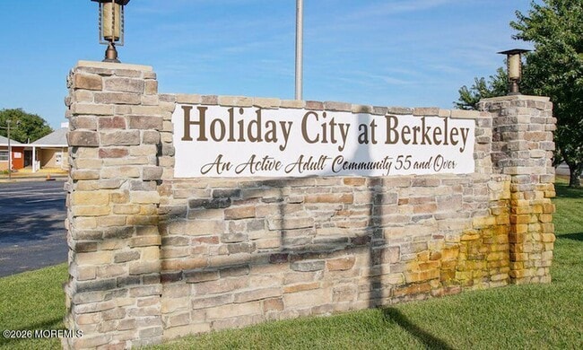 Building Photo - 59 Guadeloupe Dr