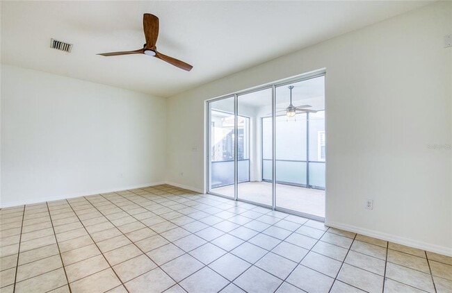 Building Photo - 4670 69th Pl N