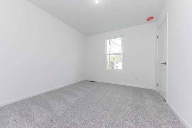 Building Photo - 9268 Hemlock Ln