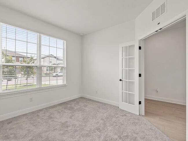 Building Photo - 12117 Bacalar Bnd