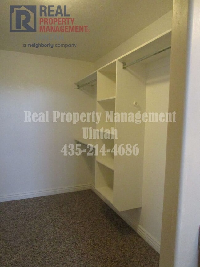 Building Photo - 3 Bed 2.5 bath Townhome. MOVE IN SPECIAL!! $300 OFF YOUR FIRST MONTH'S RENT WHEN YOU SIGN A 12 MO...