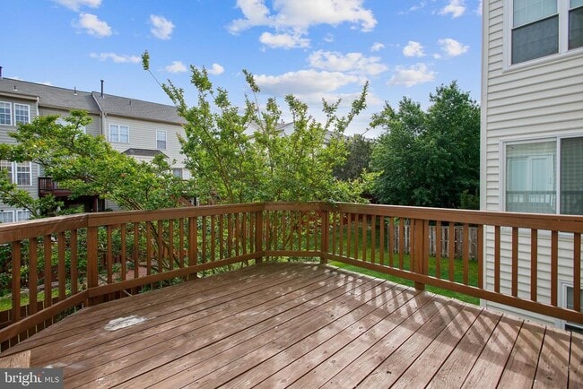 Building Photo - 45832 Edwards Terrace