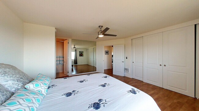 Lots of closet space in Main bedroom - 6542 Ocean Crest Dr