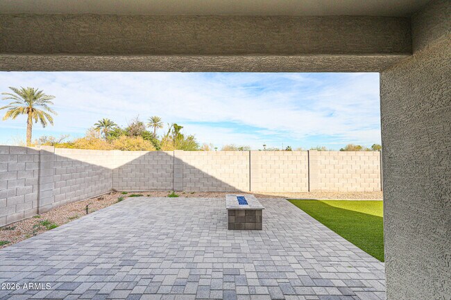 Building Photo - 2306 E Branham Ln