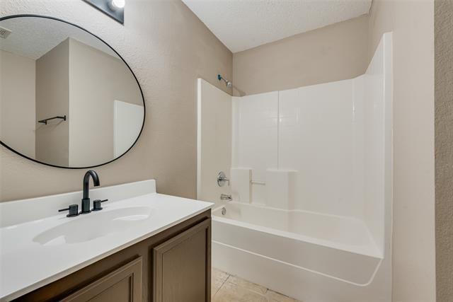 Building Photo - 602 Ambarella St