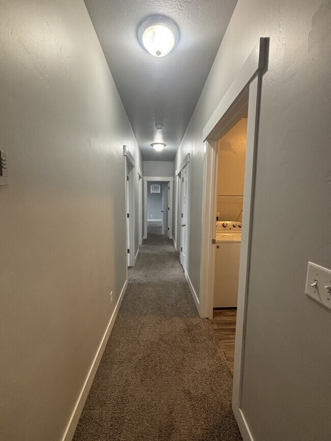 Building Photo - 3 bedroom condo in Herriman