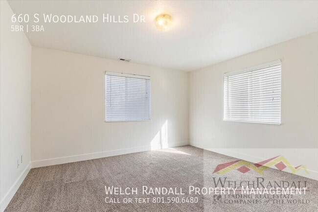 Building Photo - Spacious Single-Family Home in Woodland Hills