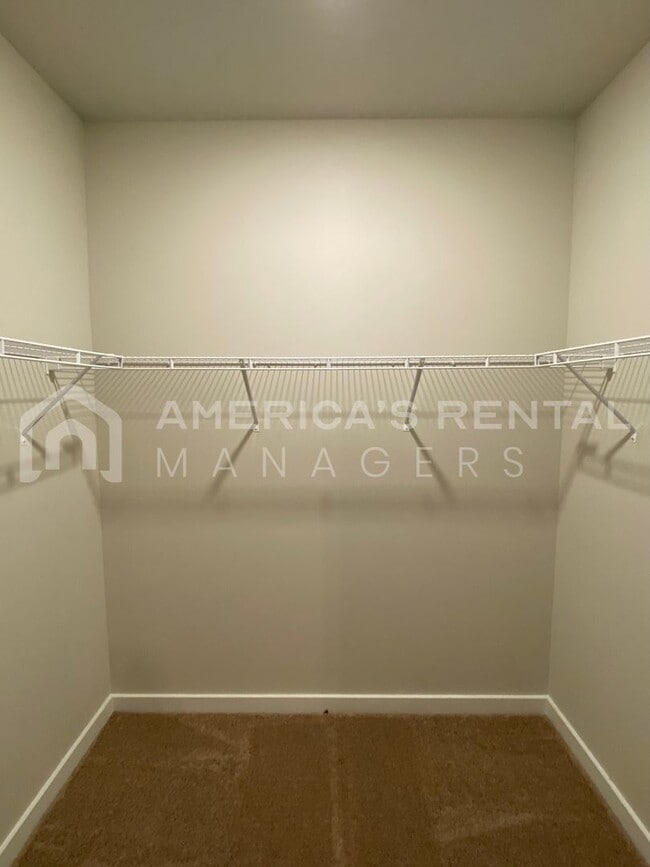 Building Photo - 1225 Brookhaven Dr