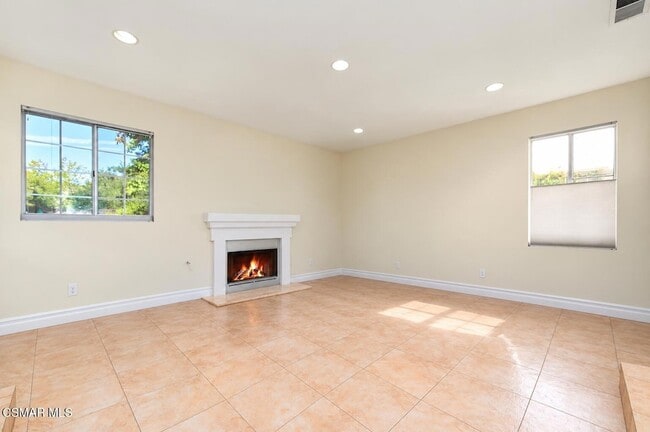 Building Photo - 4345 Willow Glen St