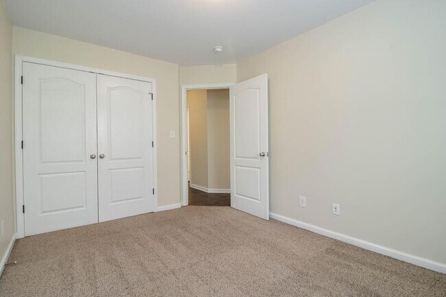 Building Photo - 1718-G Thistlewood Dr