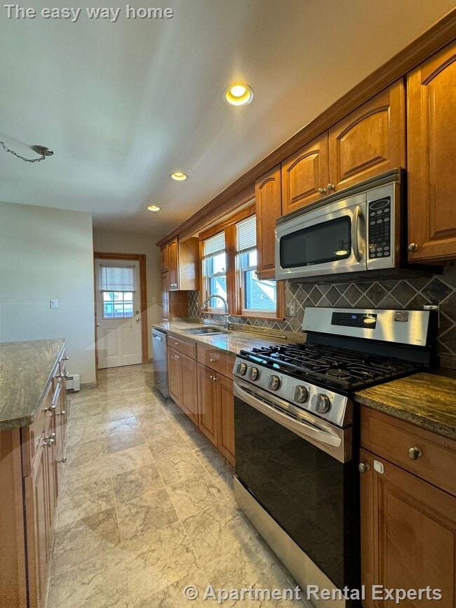 Building Photo - 14 Melville Rd