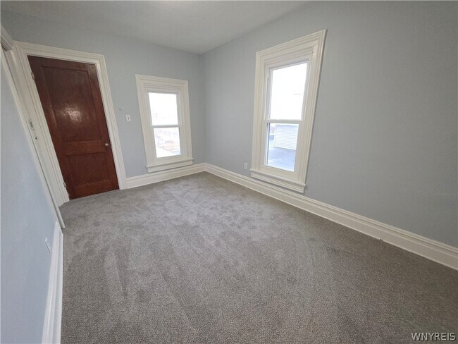 Building Photo - 26 Delaware St