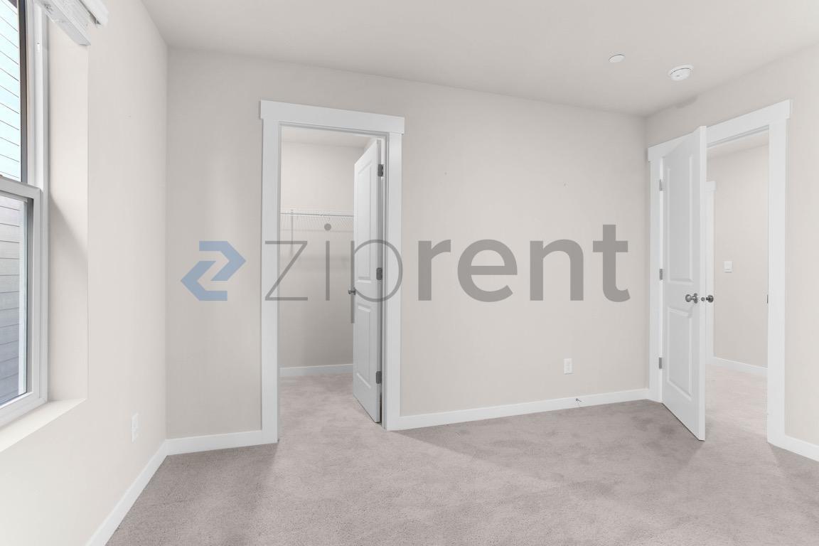 Building Photo - 18823 111th Ave E