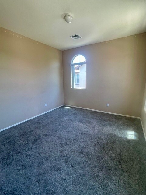 Building Photo - 3727 N Springfield St