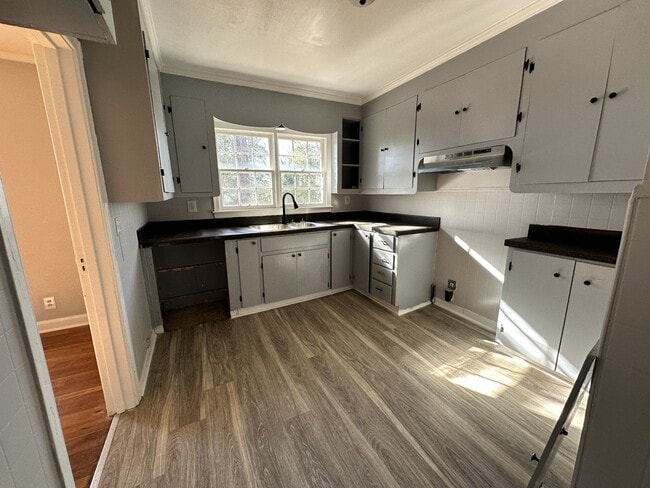 Building Photo - 165 Riverside Anx Dr