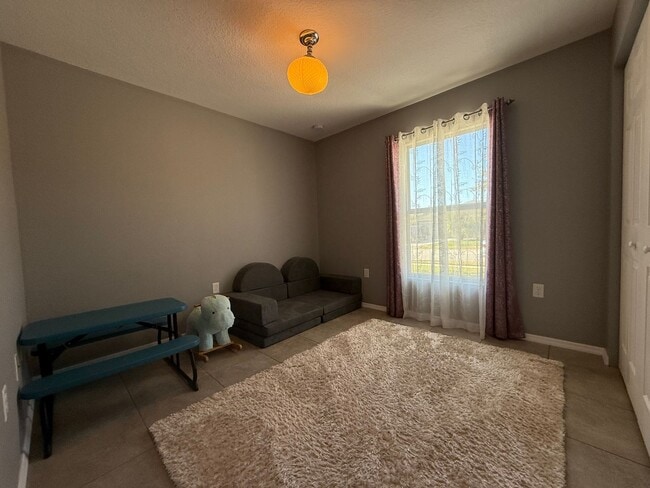 Building Photo - Beautiful updated 3 bedroom 2 bathroom home in Bayberry Lakes (Fully Furnished)