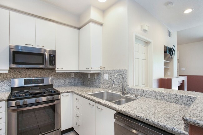 Building Photo - Portola Hills Bella Palermo - GORGEOUS 3 B...