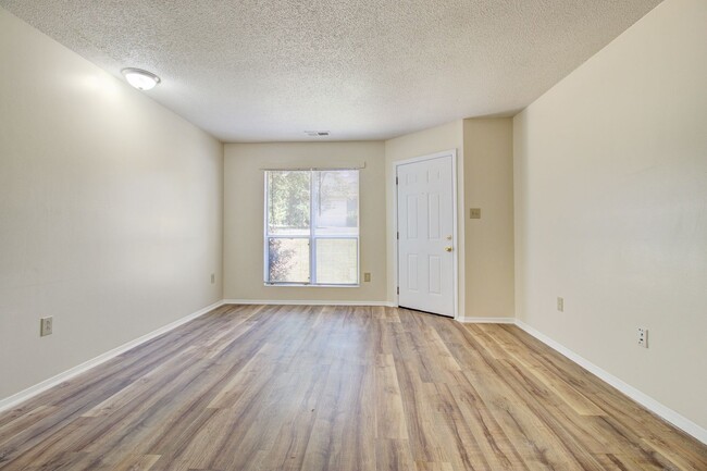 Interior Photo - Lamplighter Apartments