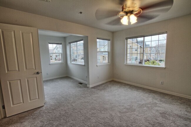 Building Photo - 14300 Waterside Ln