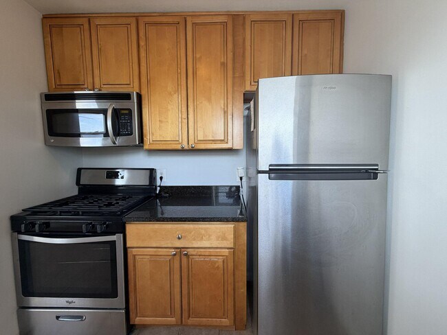 Building Photo - 430 N Armistead St