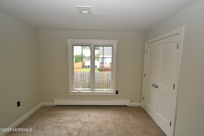 Building Photo - 324A Broad St