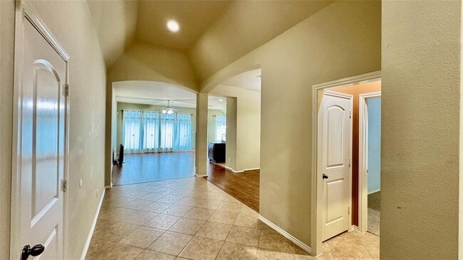 Building Photo - 3811 Windmill Creek Dr