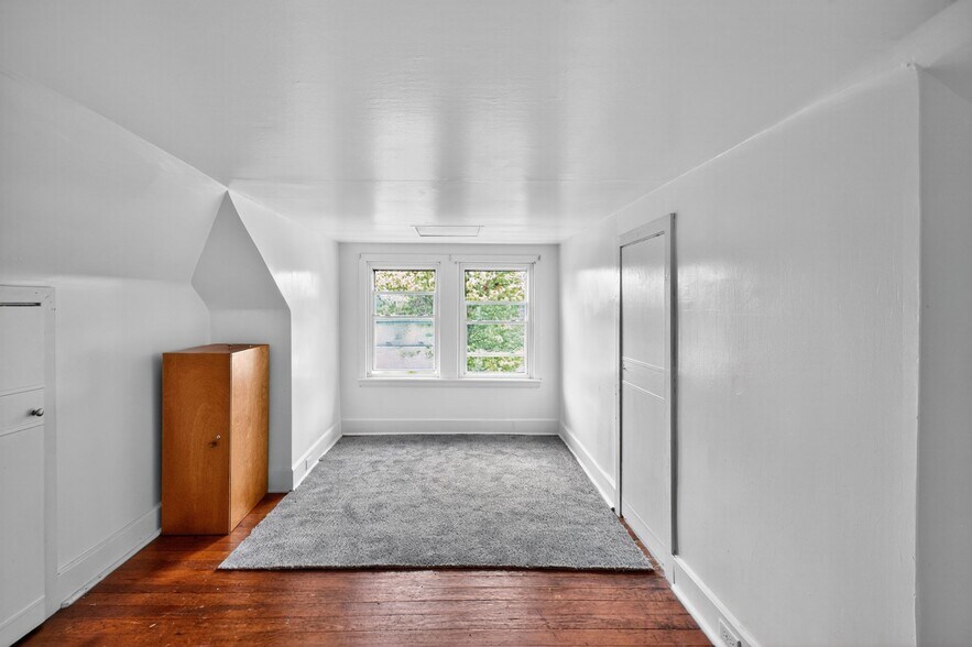 Building Photo - 3016 Grayson Ave