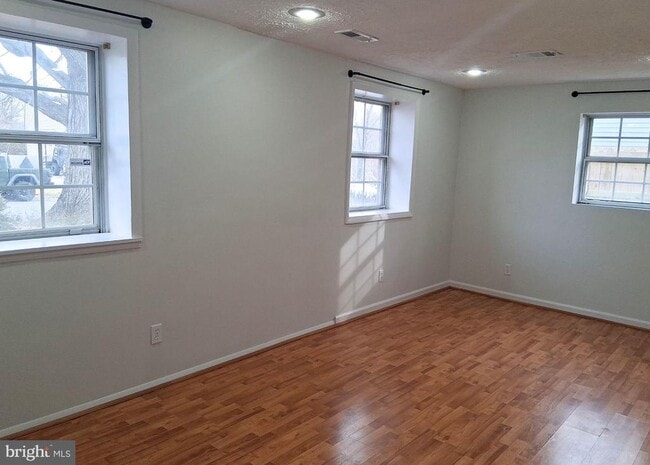 Building Photo - 14362 Southgate Ct