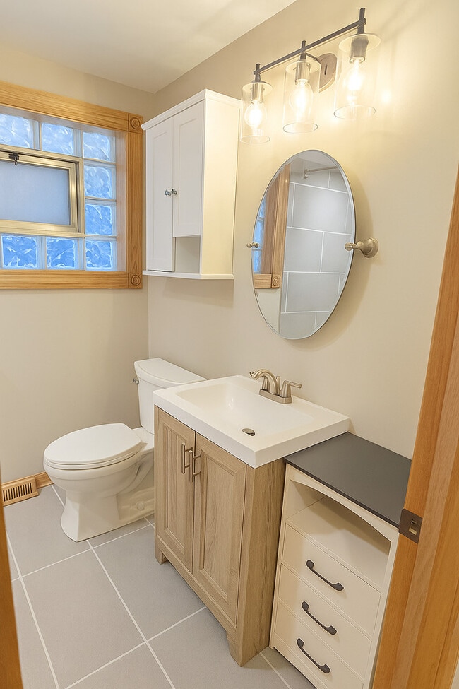 Building Photo - 5155 S Mobile Ave