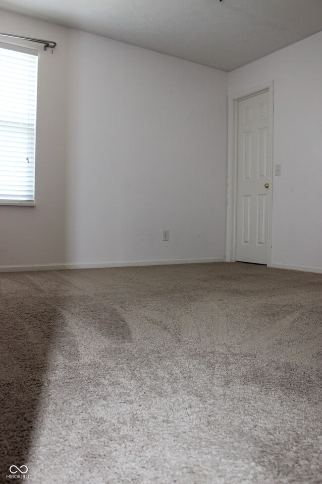 Building Photo - 5064 Gunston Ln